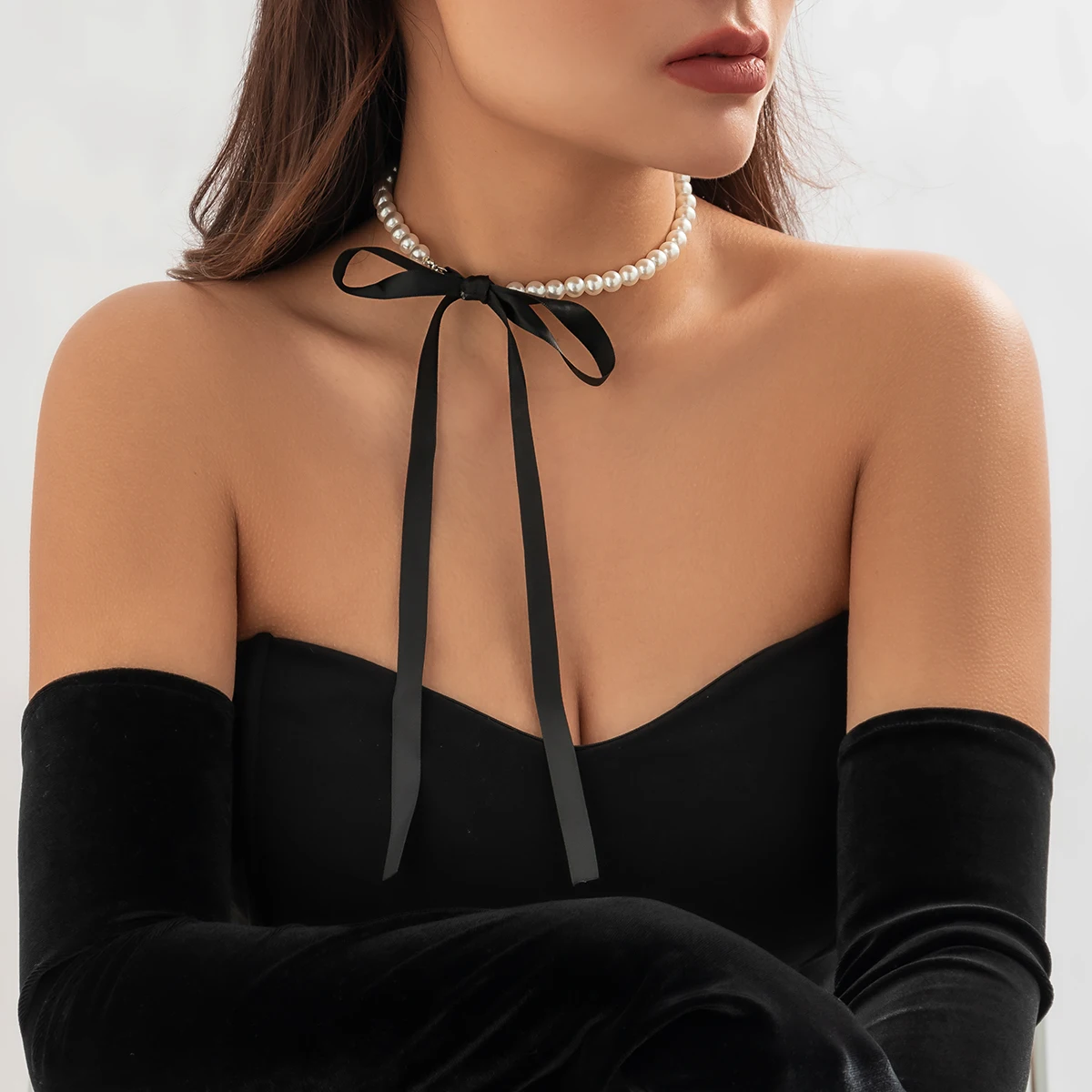 

SHIXIN Gothic Long Wide Black Velvet Ribbon Choker Necklace Women Wed Vintage Imitation Pearl Adjustable Bowknot Neck Jewelry
