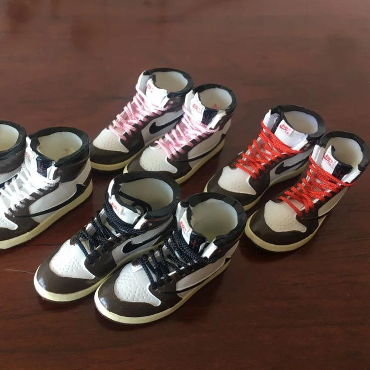 

TS travis scott crossover AJ1 Hi OG sneaker 3d keychain