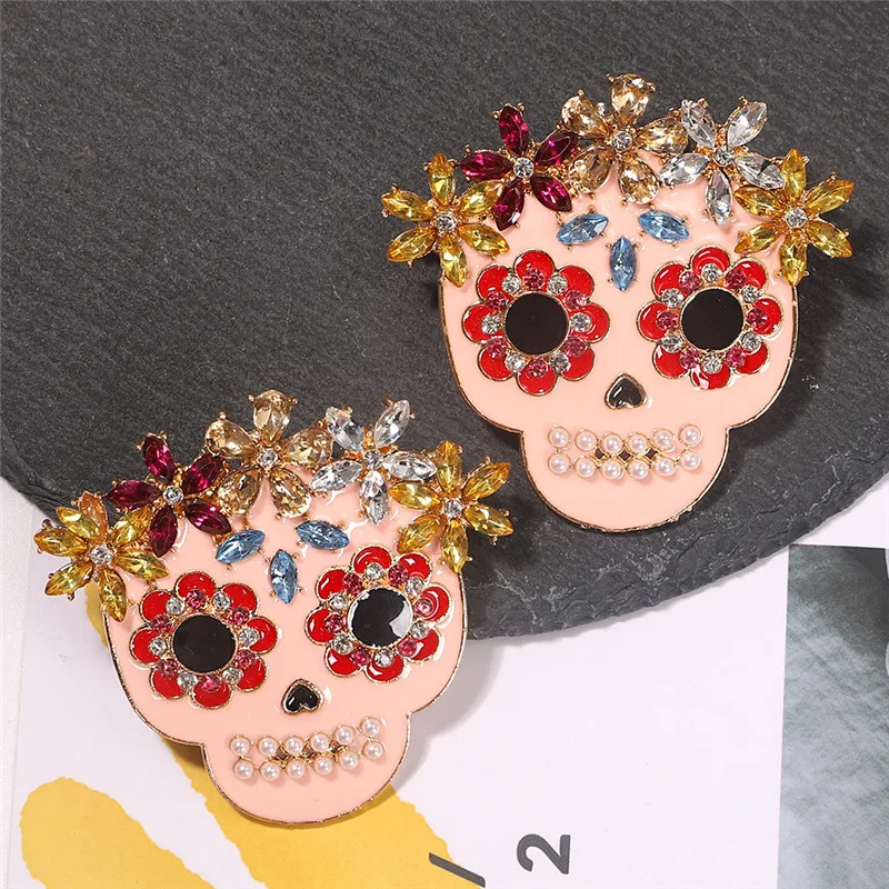 

Hongtong Fashion Style Skull Stud Earrings Statement Colorful Crystal Rhinestones Pearl Halloween Earrings, Picture
