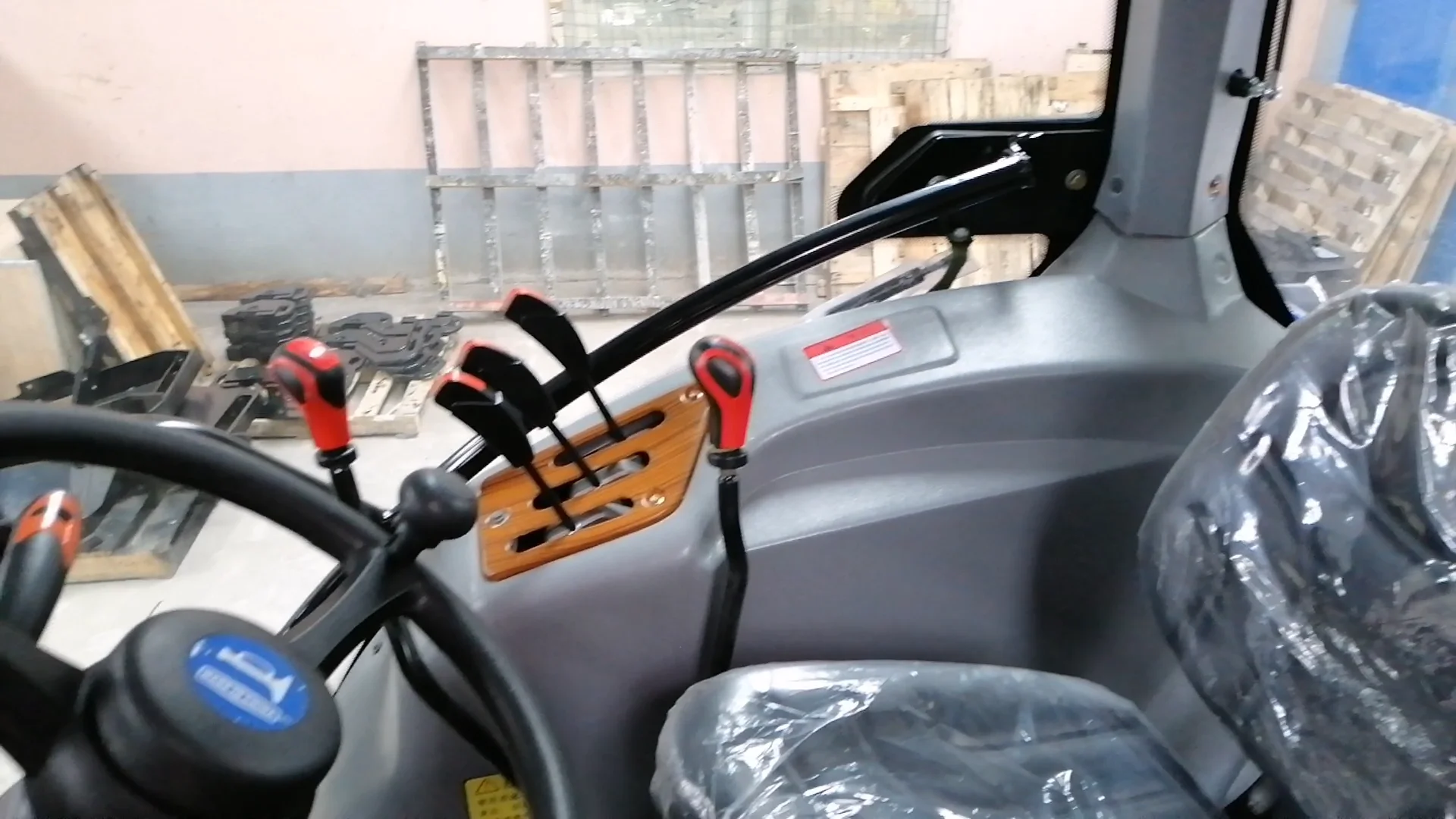 双级离合器 90hp 4x4 潜水农用拖拉机豪华驾驶室