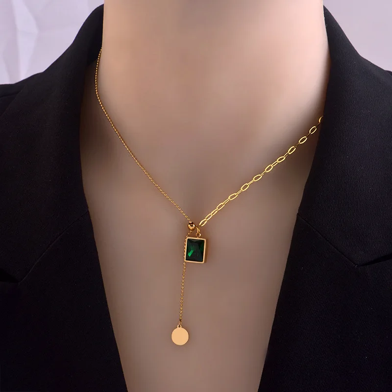 

2024 New Summer Necklace Emerald Stitching Clavicle Chain Female Simple Adjustable Necklace Titanium Steel Necklace