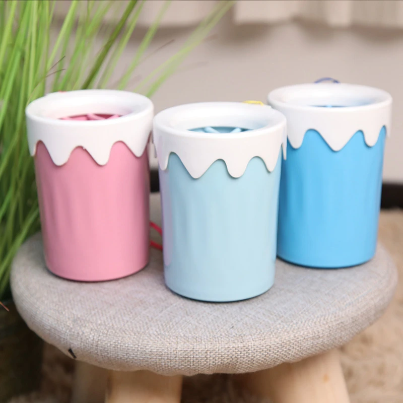 

Factory wholesale new ice cream cleaning bottle pet dog foot claw cup, Pink, sky blue, dark blue
