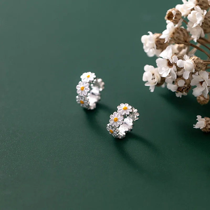 Fashion High Quality Enamel Daisy Flower Clip Earrings for Women Wholesale 925 Sterling Silver Jewelry Gifts