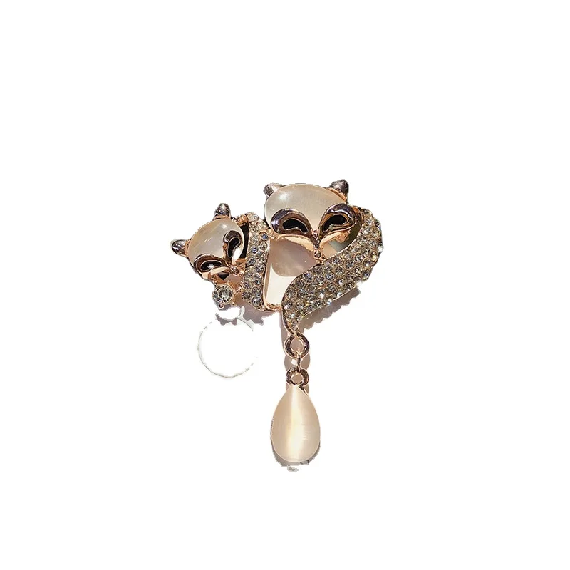 

In stock Vintage Woman Brooches for Mother's Day Gift 2021