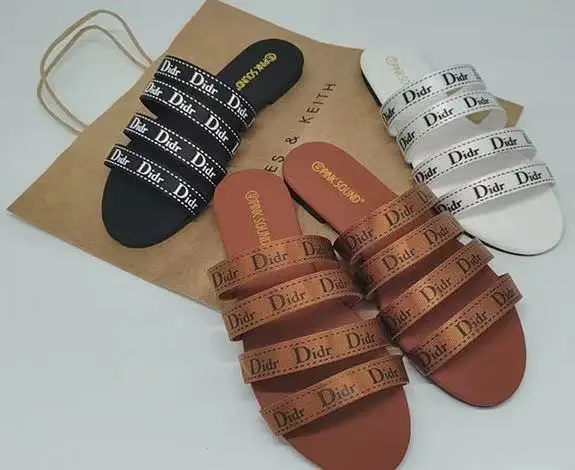 

2021 new arrival women flat with slip on slides fashionable chic style slippers american ladies style, Picture colors or customized