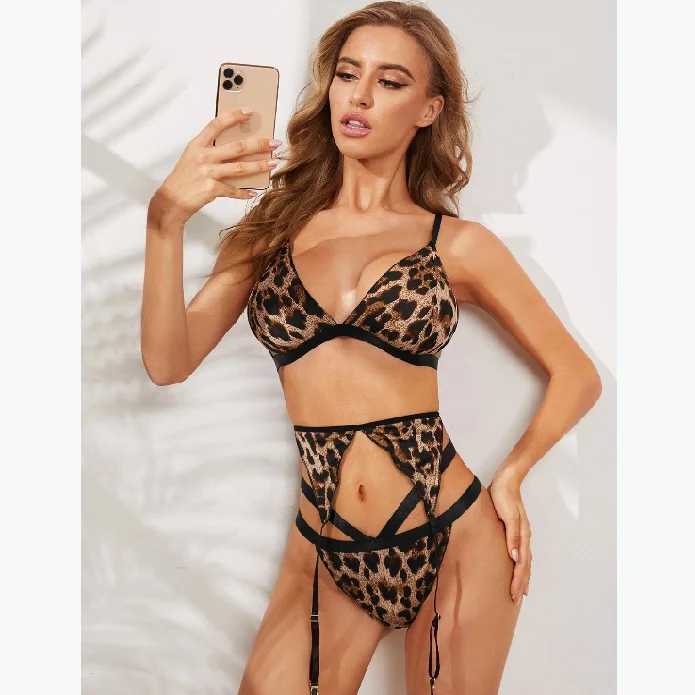 

AYP0252 new customized three-point hot figure leopard print backless sexy split bikini swimsuit sexy lingerie