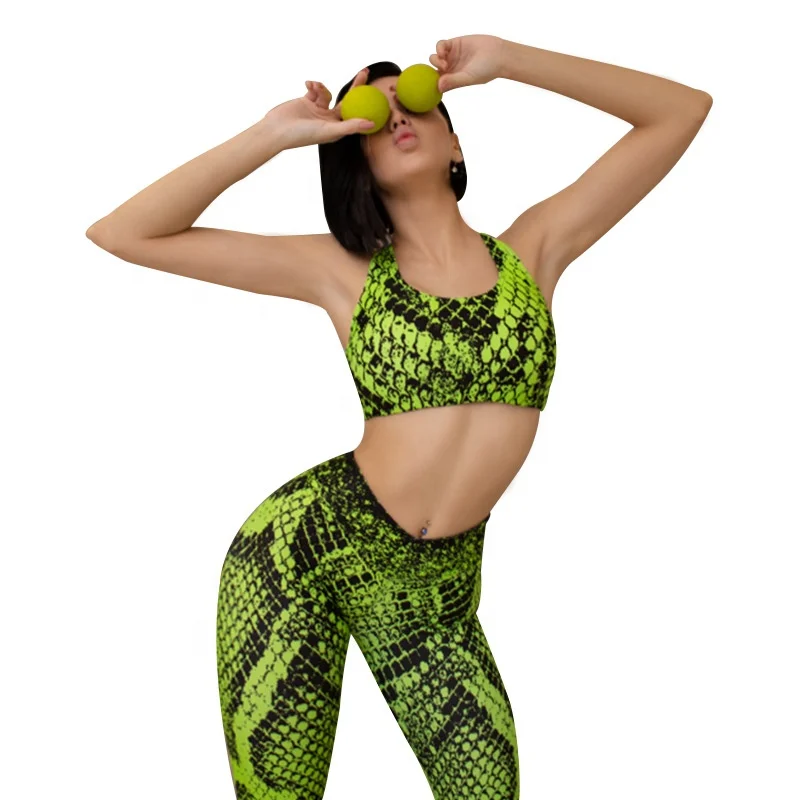 

2021 Spot European and American style popular new Snake Print vest shorts set back Fitness Yoga Set women