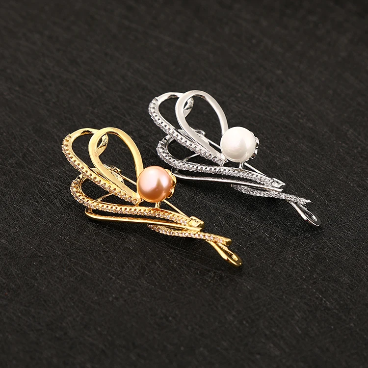 

OEM supplier Pins channel brooch brooches logo custom brooch, Gold sliver