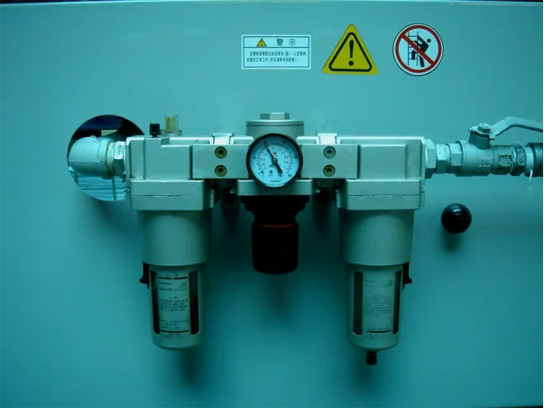 
High speed air covering machine for spandex yarn make covering with computer system 