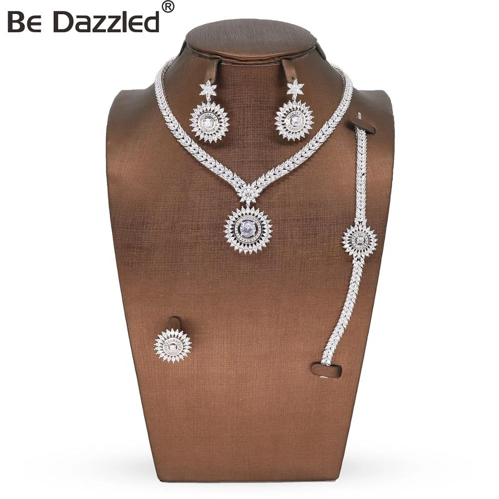 

Bedazzled Wholesale Zircon Pendant Platinum Plated Dubai Diamond Party Jewelry Set In Latest Design
