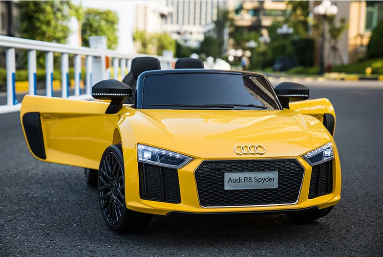 Audi r8 Spyder РіРѕР»СѓР±РѕР№