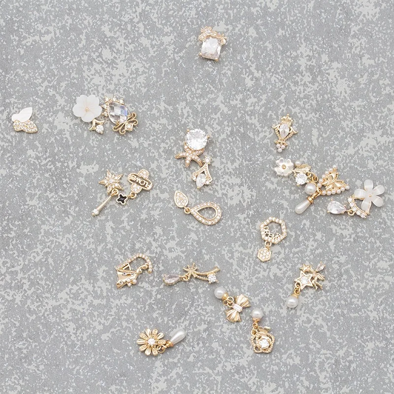 

Luxury Cubic Zircon Pearl 3D Nail Art Decorated Beauty Nail Sticker Fashion Nail Accessories, Golden