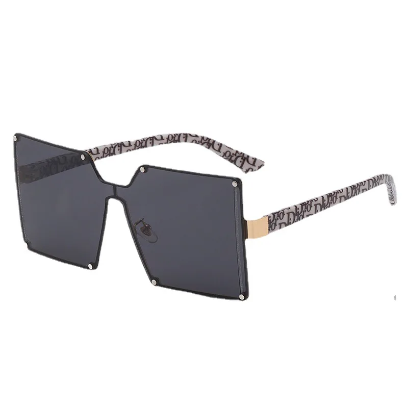 

The latest best-selling fashion trend one-piece oversized frame metal personality men and women street sunglasses, Picture shows