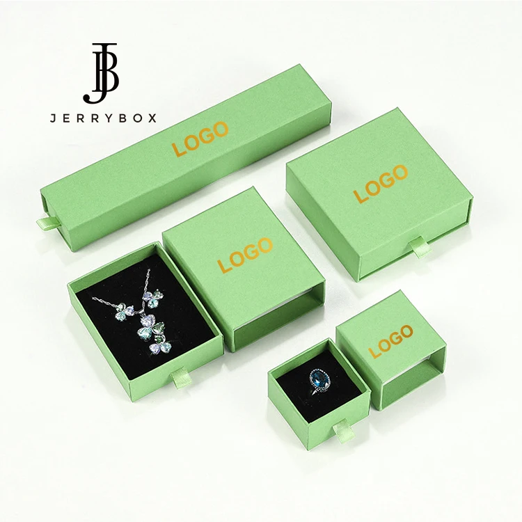 

Custom Chain Bangle Small Green Jewelry Box packaging