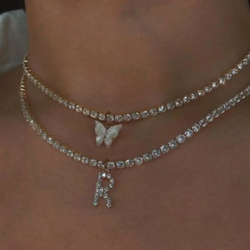 

2020 Metal Butterfly Letter R Pendant Double Rhinestone Bright Diamond Necklace, Picture shows