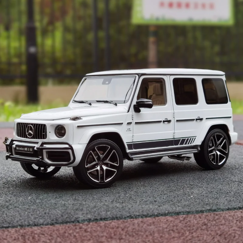 

Almost Real G63 AMG 2019 1:18 SUV Alloy Full-open Vehicle Diecast Model Car Models