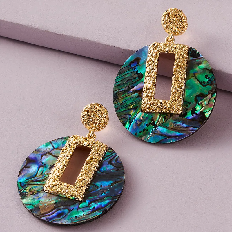 

Shangjie OEM Intertwined 2021 Fashion Hyperbole Lightning Heart Africa Earrings Lip Abalone Shell Unique Geometric Earrings, Gold