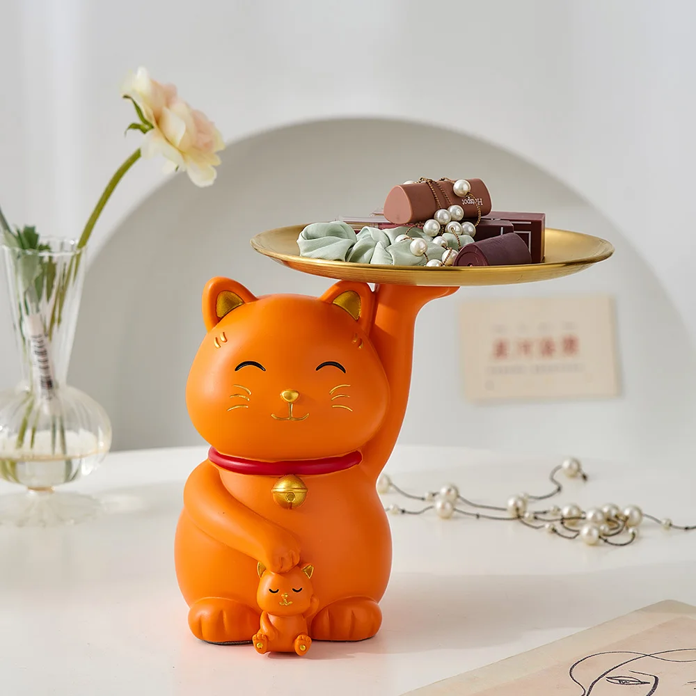 

Decorative sculptor's lucky cat storage box ornament with tray