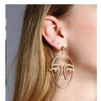

2017 Different Sharps Creative Face Hand Alloy Ring Women Earrings