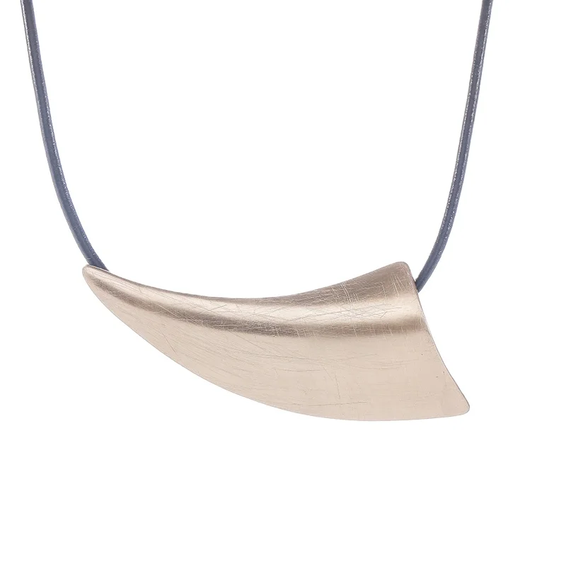 

Black Leather Irregular Triangle Chunky Chokers Trendy Fashion Necklaces Jewelry