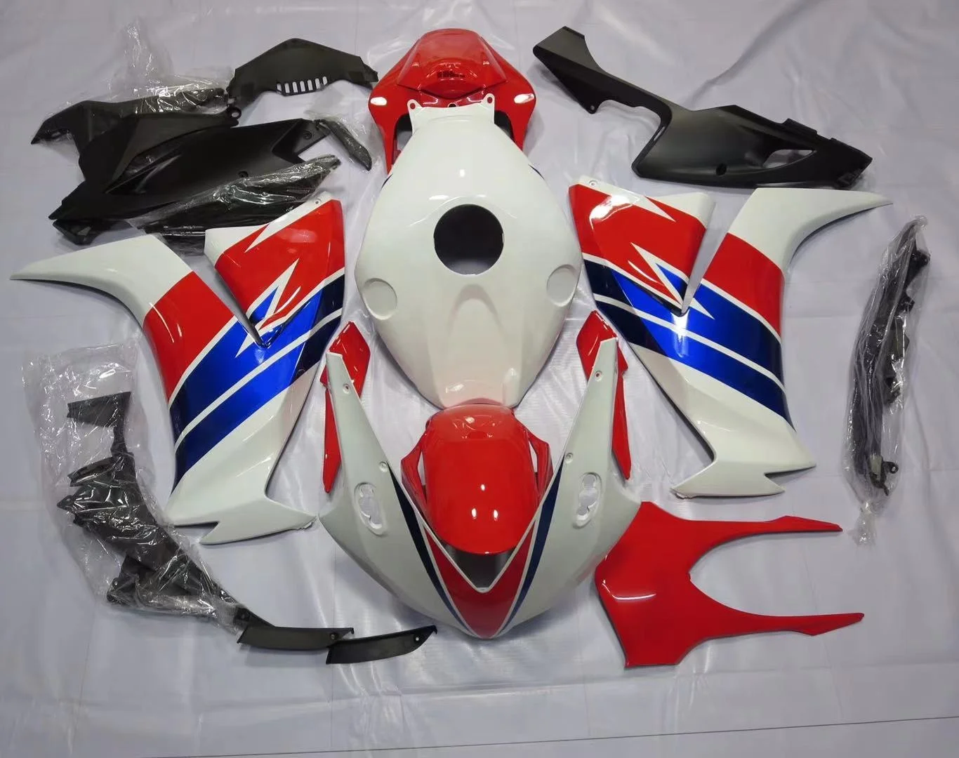 

2021 WHSC ABS Plastic Fairing Body Kit For HONDA CBR1000 2012-2016, Pictures shown