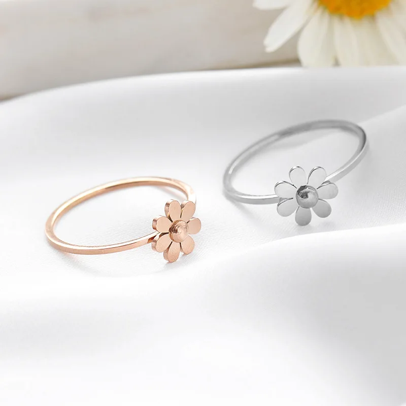 

Rose Gold Stainless Steel Daisy Flower Rings Jewelry for Girls, Silver, rose gold