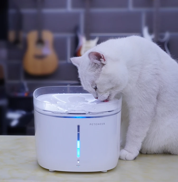 

Petoneer Fresco Pro Smart Pet Fountain with FCC drinking fountain, White
