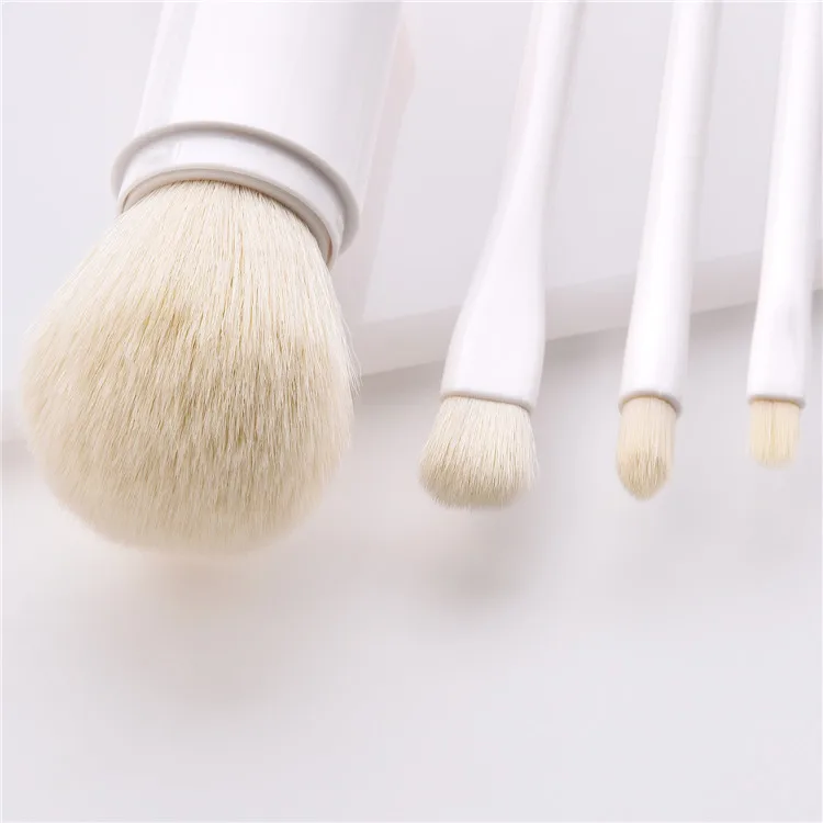 travel makeup brush