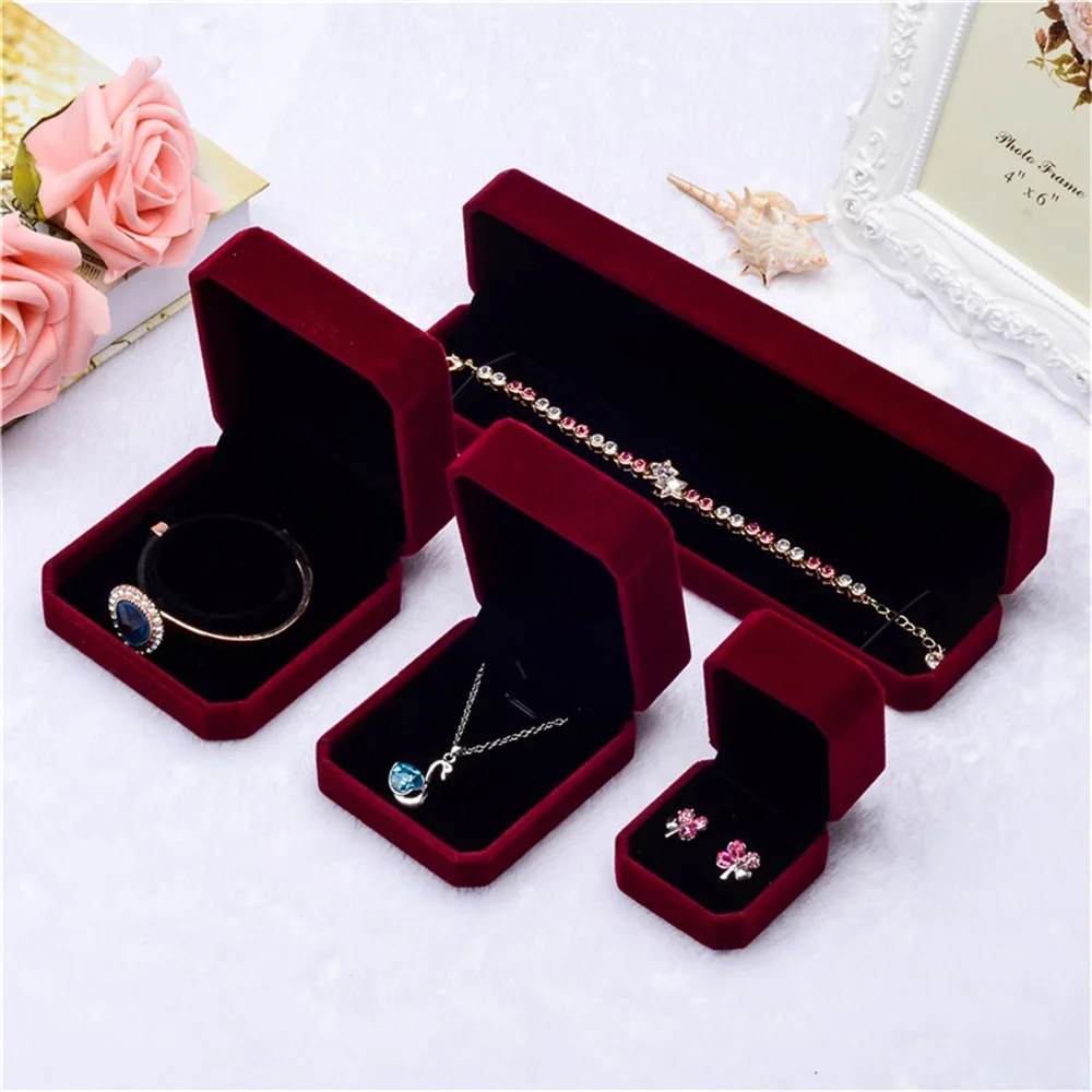 

HPXmas Luxury Wine Red Necklace Jewelry Box Wholesale Velvet Jewelry Packaging Box Earrings Ring Box