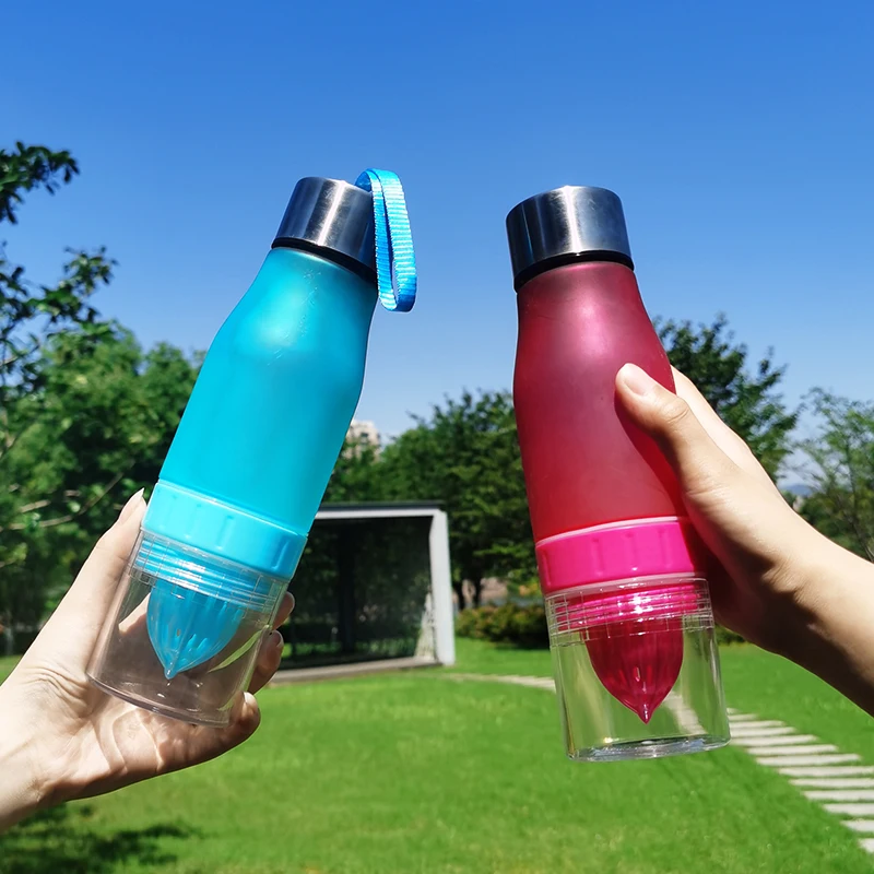 

Juice Water Bottle Portable H2O Lemon Plastic Water Bottle With Infuser Fruit Water Bottle, Pantone color