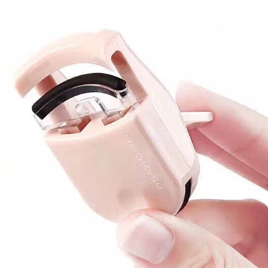 

Wholesale Custom Logo Mini Eyelash Curler Portable Cosmetic Tools Transparent Eyelash Curler Curling With Silicone Pad