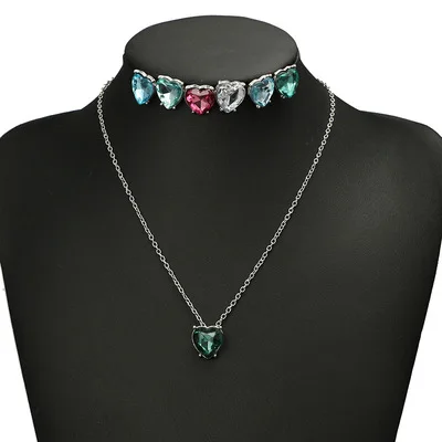 

Fashion Jewelry Multicolored Crystal Heart Earring Necklace Set Colorful Rhinestone Heart Stud Earring Necklace For Gift