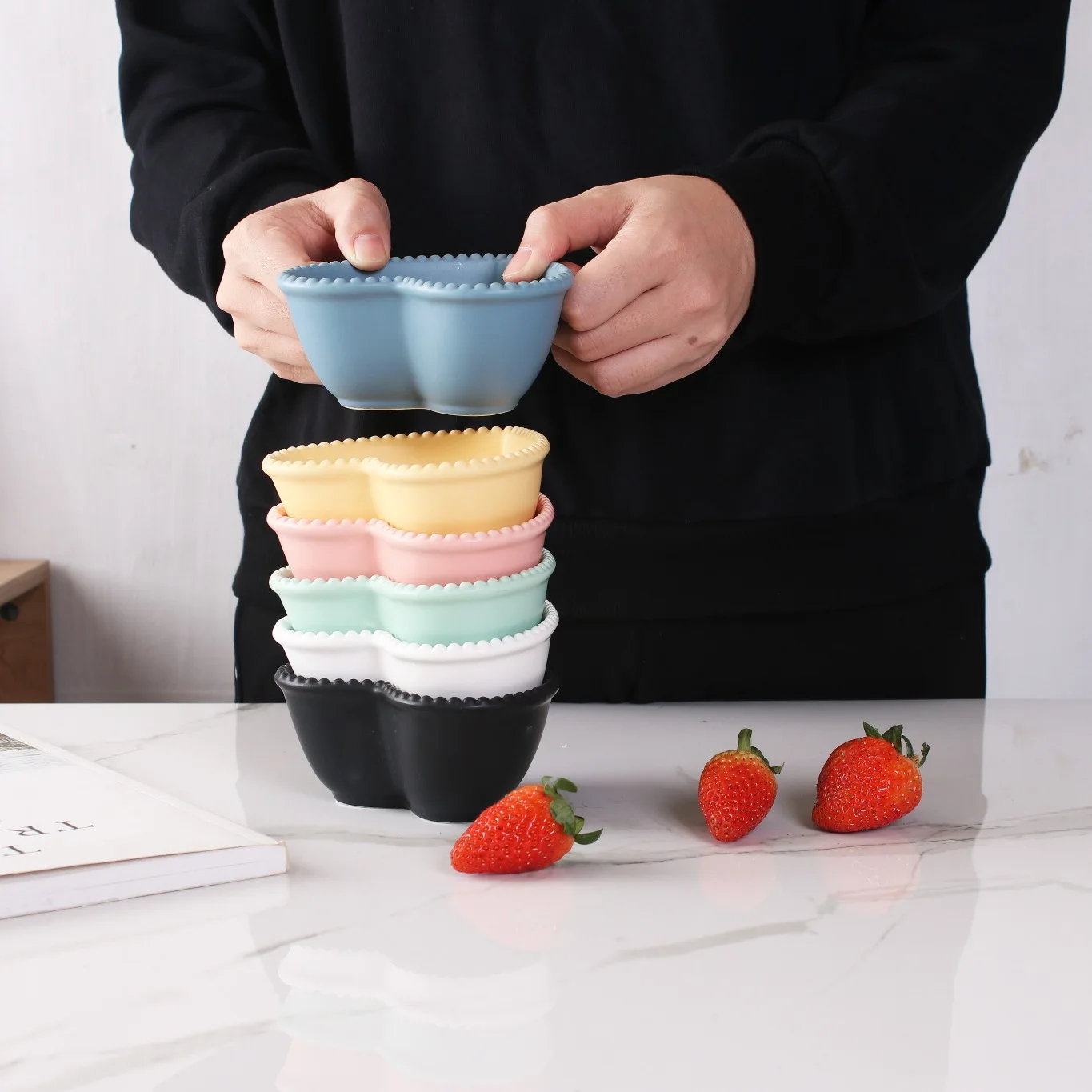 

New product wholesale custom heart shape ceramic fruit food bowls for kitchen, Black