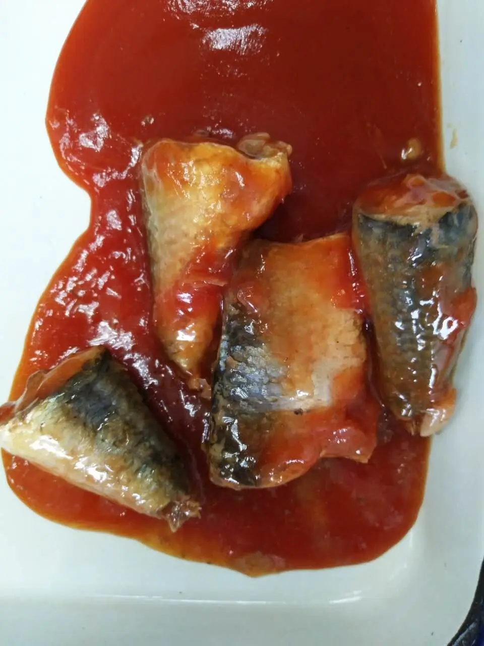 
2020 Amazon Hot Canned Fish Canned Sardines in Tomato Sauce 