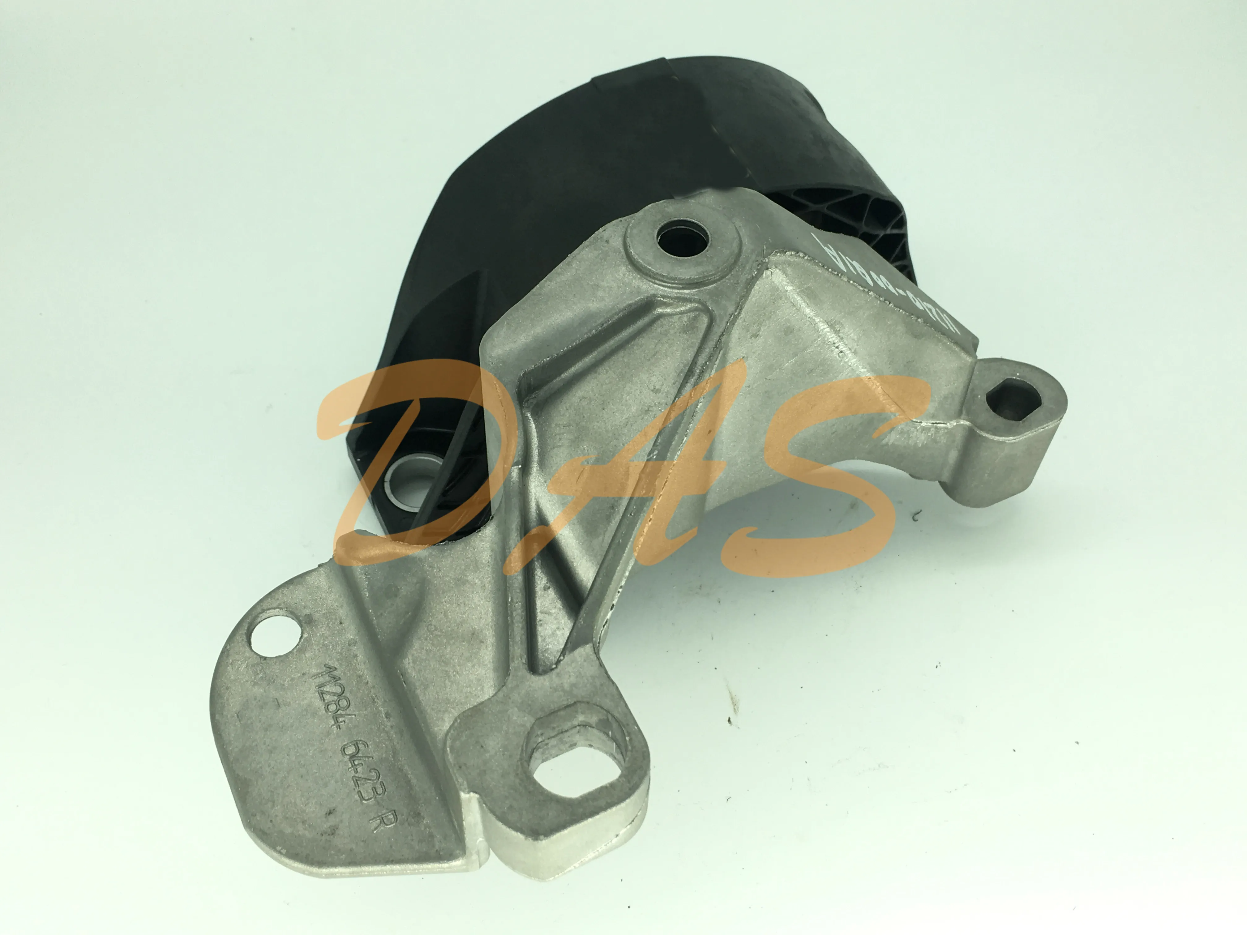 China UR58-39-040 Caucho De Montaje Trasero Del Motor BT50 Proveedores