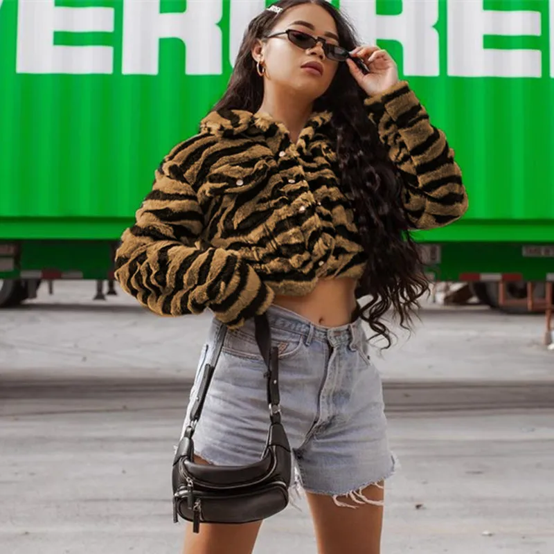 

2020 new arrivals fashion trending wholesale high street faux fur tiger printed women short jacket