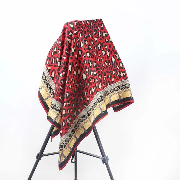 

100% Silk Scarves Printing Service Designer foulard en soie Women Square Custom Silk Scarf with Logo