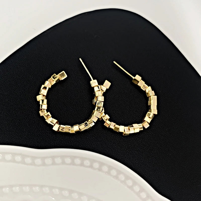 

Vershal Korean Jewellery 18K Gold Plated Minimalist Hoop Beaded Earrings Jewelry For Women, As pitcure