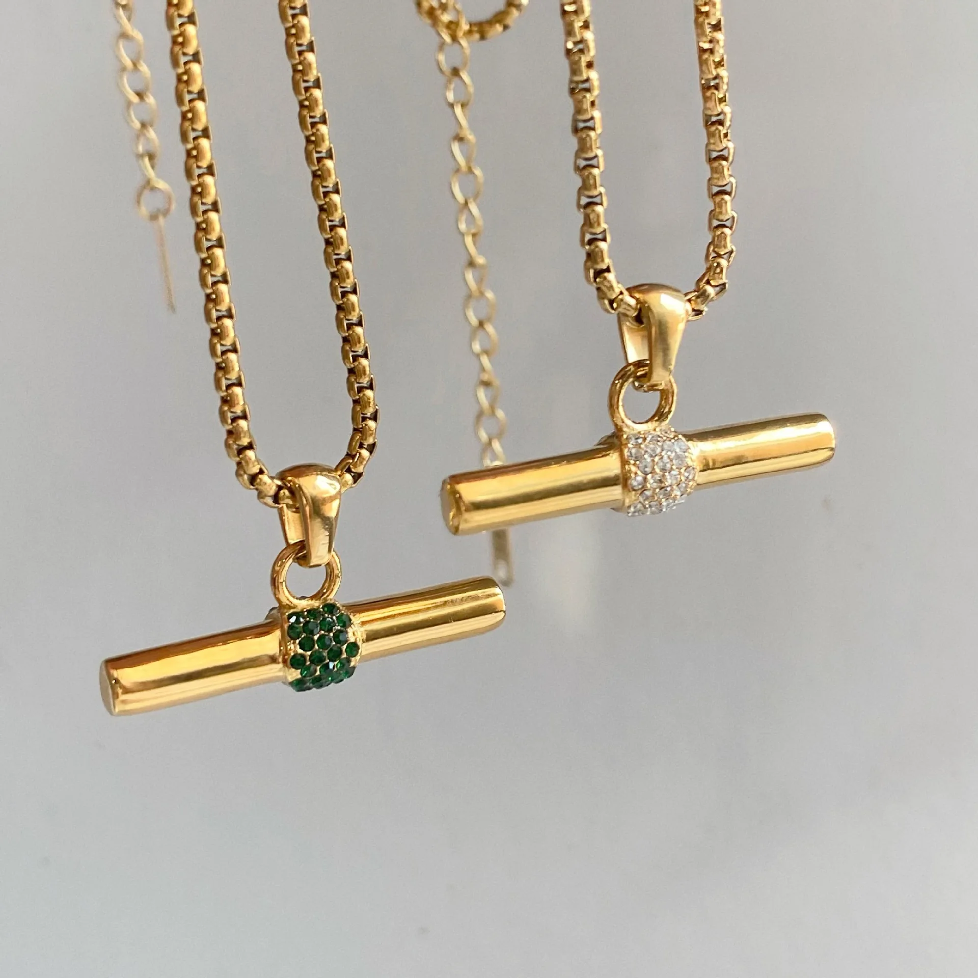 18k Gold Plated T Bar Pendant White Green Diamond Micro Inlaid CZ Stainless Steel Pendant Necklaces For Girls