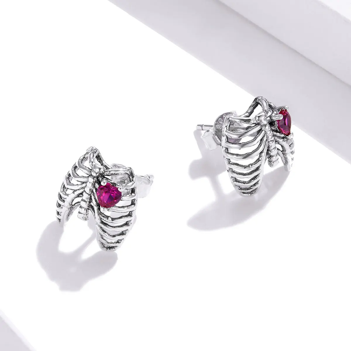 

Fine Accessories Women Jewelry 925 Silver Rib Ear Studs Heart Gemstone Stud Earrings