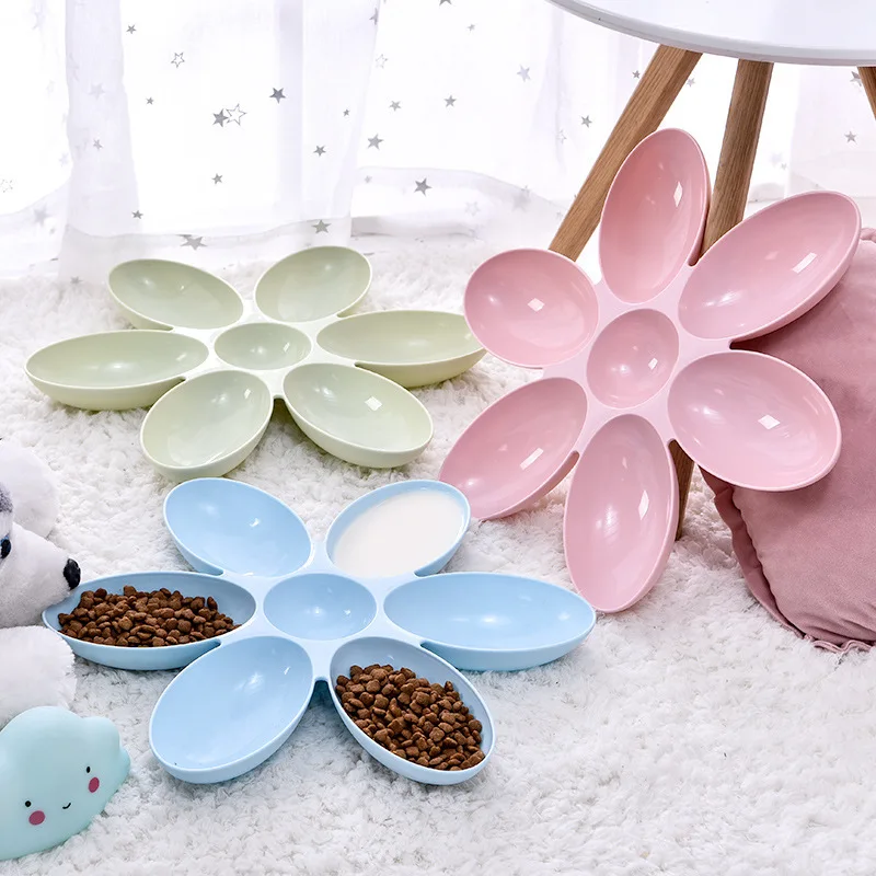 

Rustic Pet Feeder Manufacturer Plastic Bowls Personalized Dog Food Container Petal-Shaped Multi-Grid Catbowl, As picture