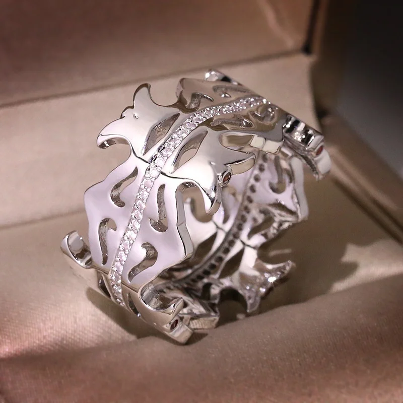 

Retro Fashion Geometric White Zircon Rings for Women Filled Hollow Pattern Ring Female Wedding Band Jewelry