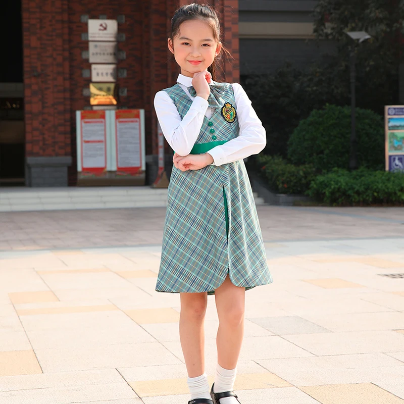 green school pinafore