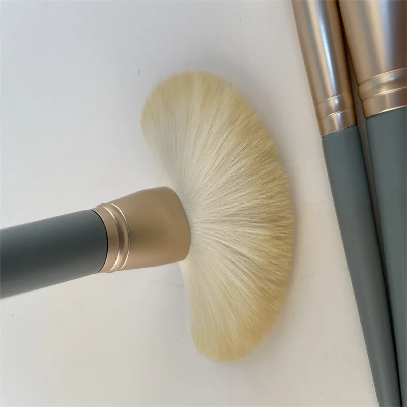 

Beauty Factor Low Moq 10pcs professional Kabuki Makeup Brushes with makeup brush Customized, As the picture
