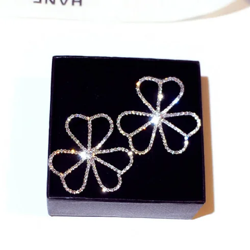 

Luxury Women Jewelry Hollow Out Large Flower Stud Earrings Sparkling Rhinestone Crystal Earrings