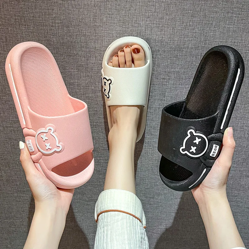 

2022 Summer Wholesale New Designer Slippers Female Flat PVC Fashion Ladies Slide Women Slippers