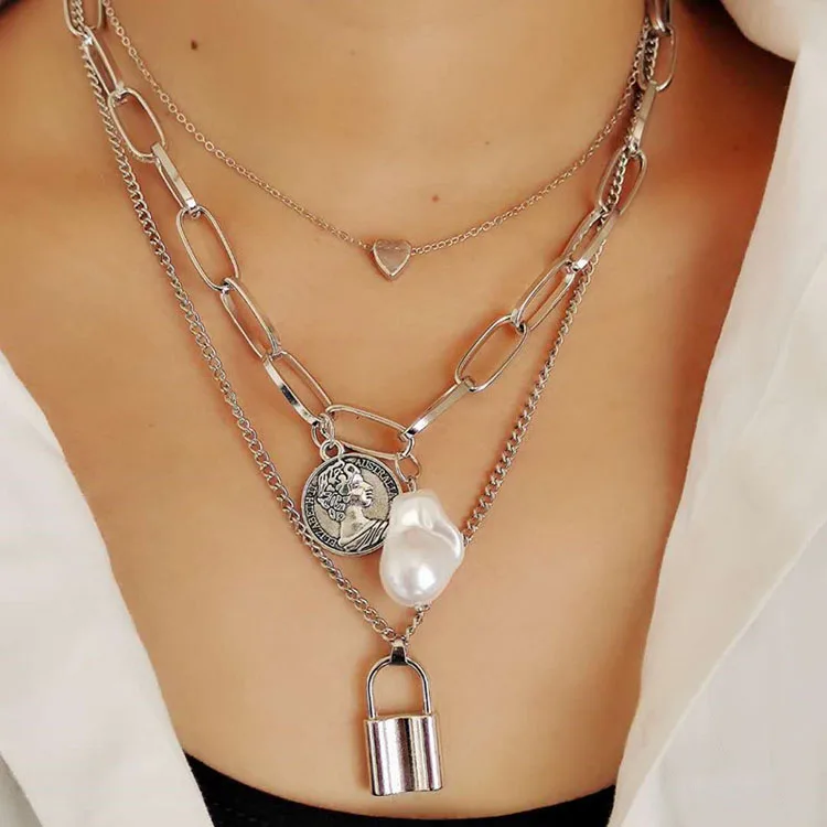 

Vintage Baroque jewelry pendant necklaces Lock Necklace 2021