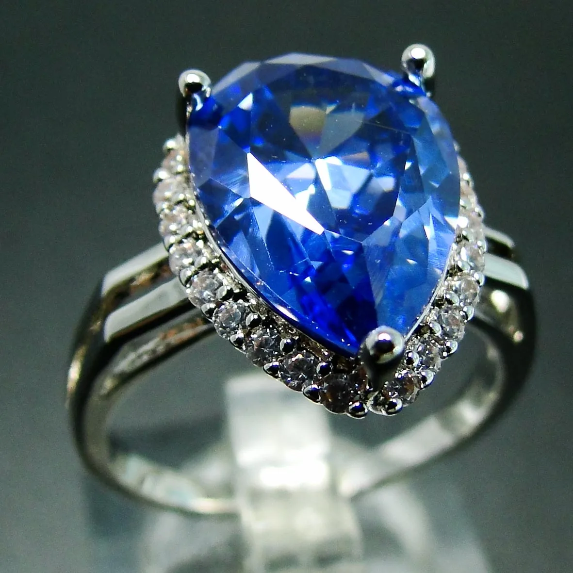 

High Quality Solid 925 Sterling Silver Pear Cut Blue Tanzanite Engagement Ring For Wedding Jewelry
