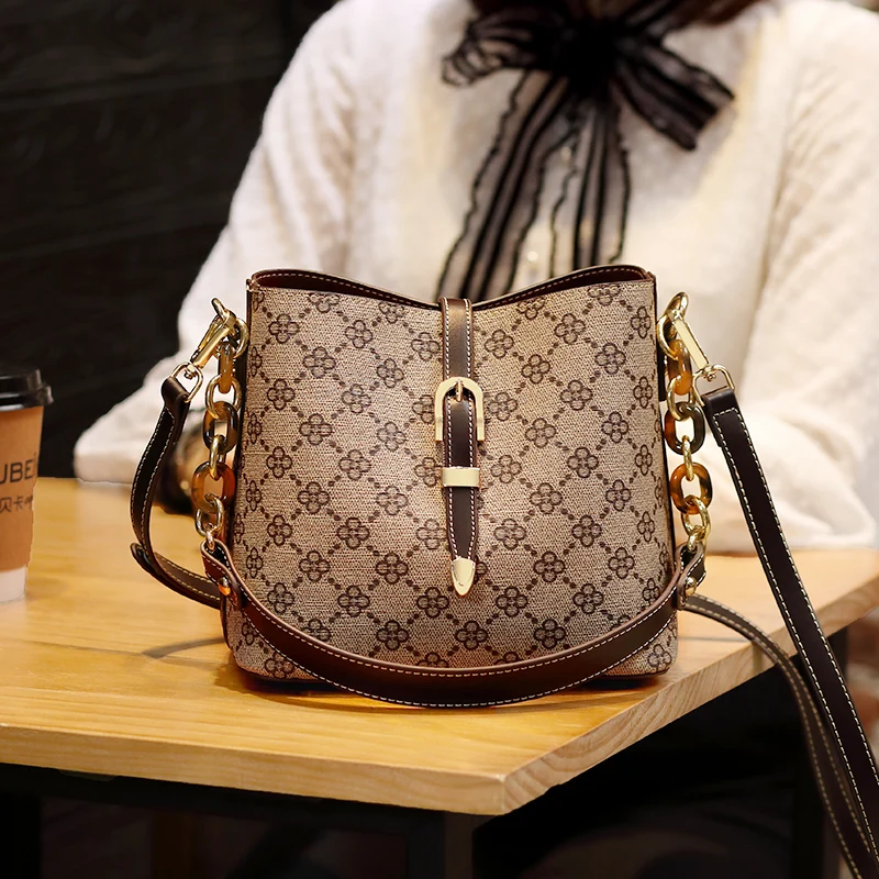 

female 2021 new fashion one shoulder crossbody bag printed casual office bucket tote bags wholesale