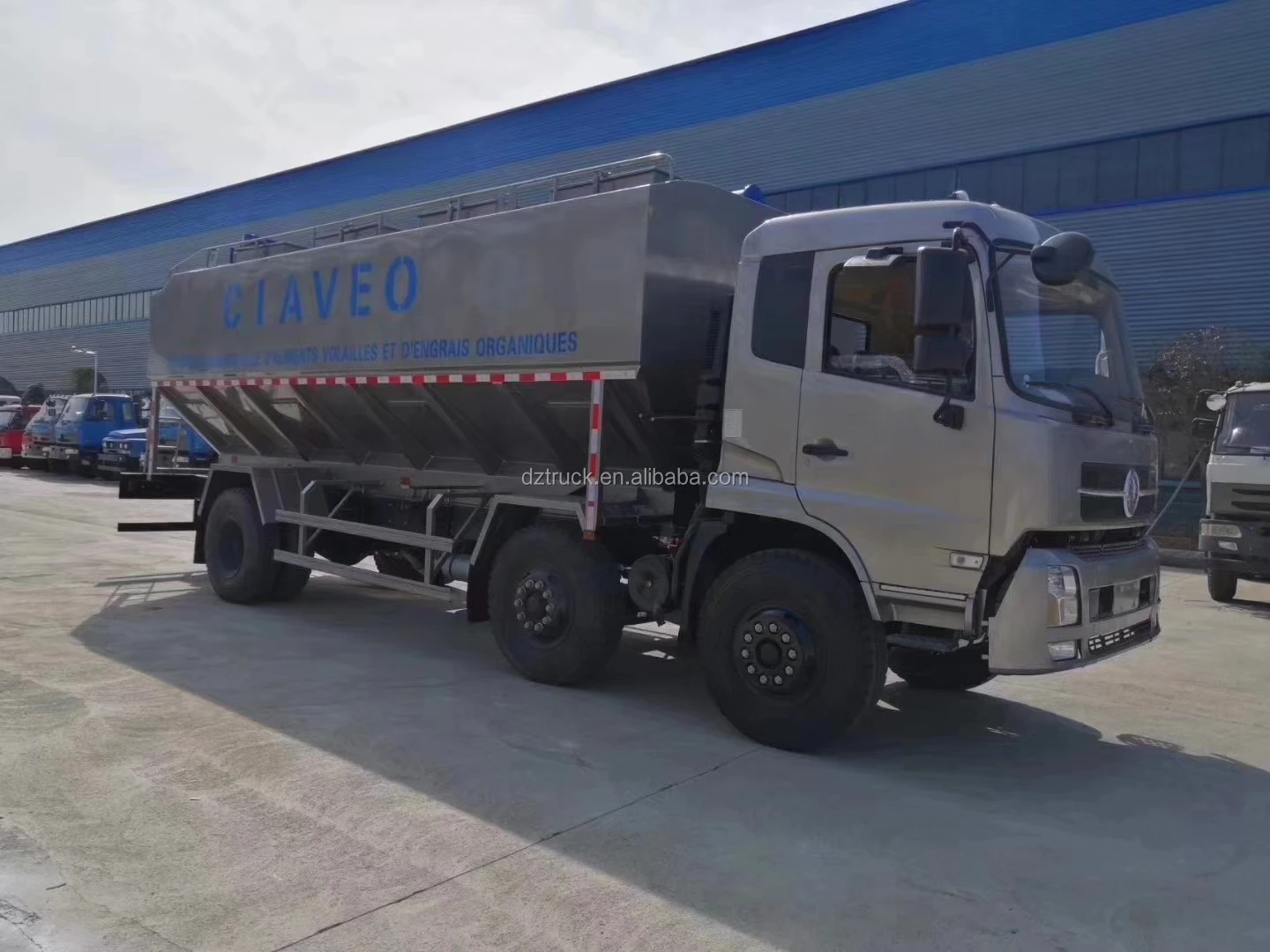16 Ton Bulk Feed Truck/ 32m3 Bulk Feed Transport Truck With Hydro Auger